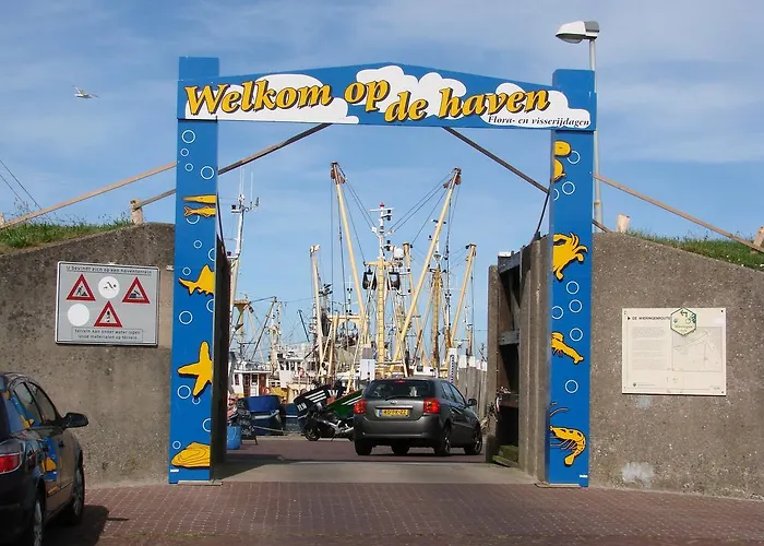 Semesterbostad Bed & Kitchen Den Oever