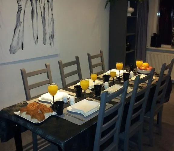 Bed & Kitchen Den Oever